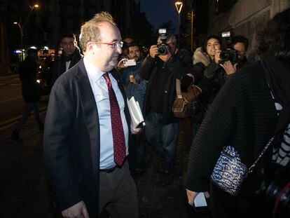 Miquel Iceta arriba, ahir dimecres, a la seu de la Delegació del Govern central a Barcelona.