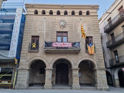 Una imagen de la fachada del Ayuntamiento de Agramunt (Lleida), en una imagen comprendida en el informe de Impulso Ciudadano.