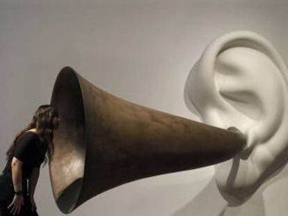 L'obra de John Baldessari 'Beethoven's Trumpet', part de la mostra 'Art sonor', comissariada per Arnau Horta a la Fundació Miró el 2019.