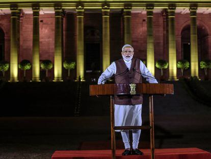 Narendra Modi se dirige a los medios este sábado en Nueva Delhi.