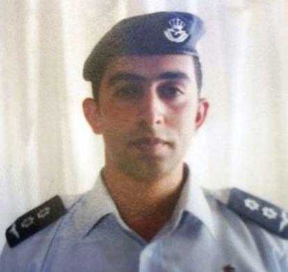 El piloto, Moaz al Kasasbeh.