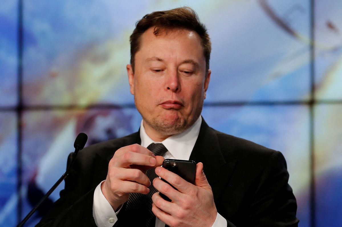 Elon Musk Cashes In To Buy Twitter With Tesla Stock Flash Sale