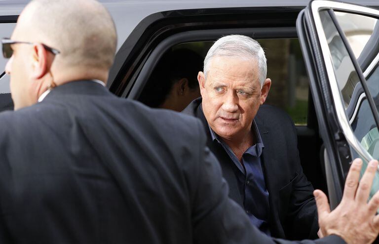 El líder de Azul y Blanco, Benny Gantz, a su llegada el lunes a una reunión en Ramat Gan.