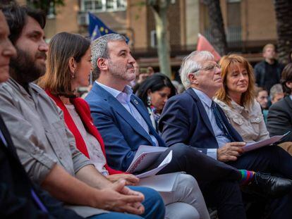 Jaume Collboni en el arranque de campaña del PSC con el ministro Josep Borrell.