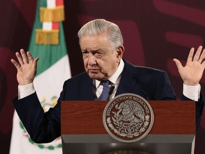 El presidente de México, Andrés Manuel López Obrador, durante su conferencia de prensa matutina en el Palacio Nacional, este viernes. B777WAA44VYPYN4KEYWT6STJOE