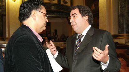 Julio Flores junto al alcalde de A Coru&ntilde;a
