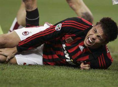 Ronaldo grita de dolor tras producirse anoche la lesión con el Milan.