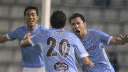 Los jugadores del Celta celebran el triunfo