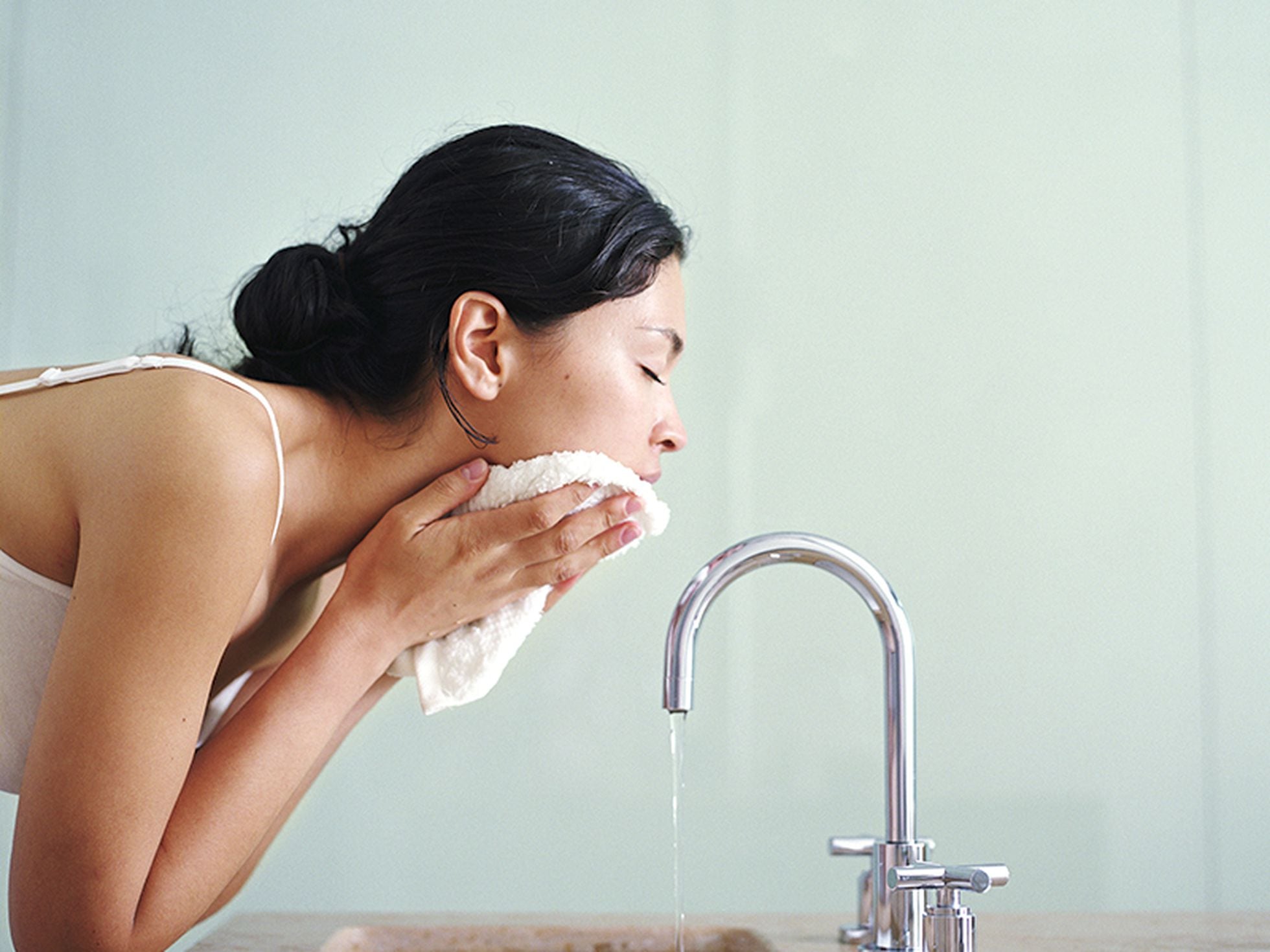 Consejos para lavarse la cara con toallas faciales desechables