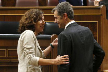 Los diputados Irene Lozano (PSOE) y Toni Cantó (Ciudadanos).