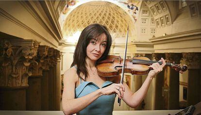 Lina Tur Bonet, violinista cartagenera, en el Real Oratorio del Caballero de Gracia de Madrid.