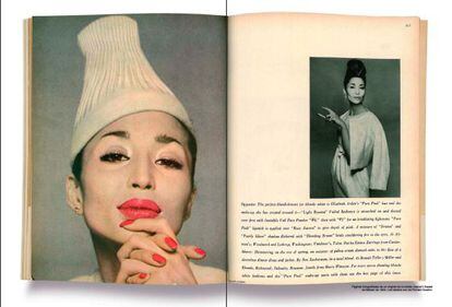 Ejemplar de la revista ‘Harper’s Bazaar’ con dos de sus imágenes más icónicas tomadas por Avedon