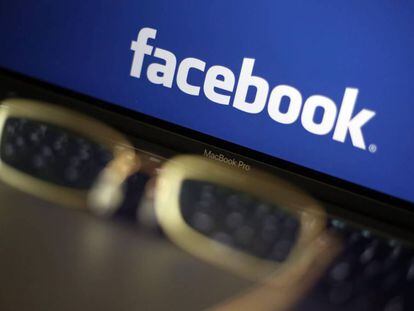 Facebook permite buscar fotos de tus amigas, y omite las de tus amigos