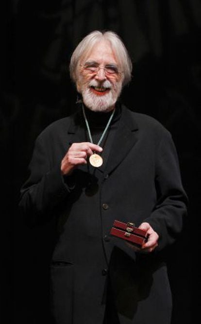 Michael Haneke recibe la Medalla de Oro del Círculo de Bellas Artes.