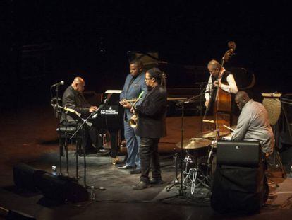 El quinteto liderado por el pianista Kenny Barron, en el Jazzaldia, en San Sebastián, en 2018.