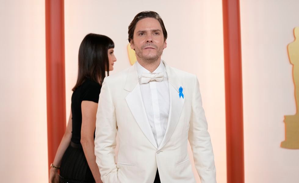 Daniel Bruhl arrives at the Oscars.