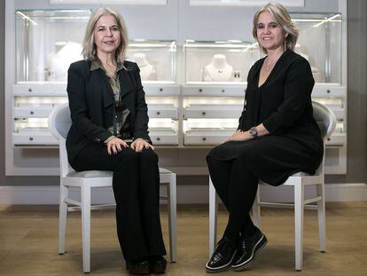 Alba y Rosa, presidenta y vicepresidenta de la compania joyera Tous, en Barcelona el pasado 18 de diciembre. 
