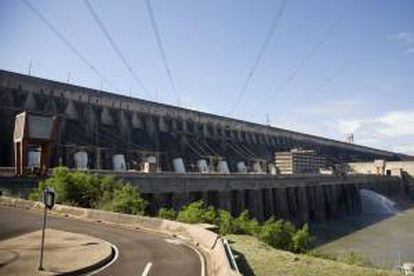 Imagen de la represa hidroeléctrica Itaipú en Paraguay. EFE/Archivo