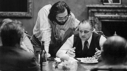 Francis Ford Coppola y Marlon Brando, en el rodaje.