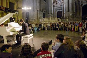 Concierto junto a la catedral de Málaga, en la edición pasada.