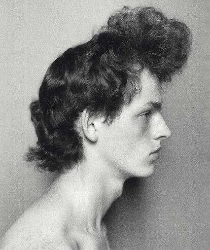 Uno de los peinados de Guido Palau que recoge en su libro #HAIRTEST (editado por IDEA).