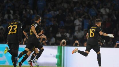 Fede Valverde celebrando el tercer tanto del Real Madrid, provocado a partir de un disparo suyo que rebotó en Meret.