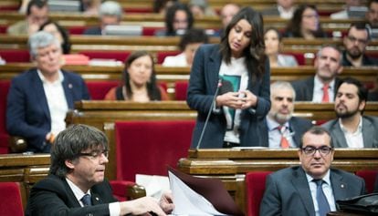 Inés Arrimadas interpel·la Puigdemont al Parlament.