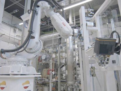 Brazo robótico en el Tech Lab de Repsol, en una imagen de archivo.