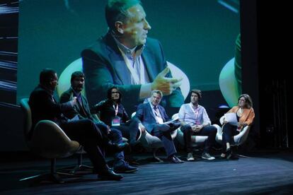Santiago Rodríguez (Abertis), Rodrigo Hilario (Renfe), Mar Alarcón (Socialcar), Álex Luzárraga (Amadeus), Álvaro salvat (Lime) y Montserrat Domínguez (El País).