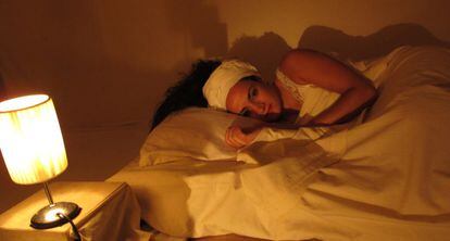 Escena de la obra 'La cama'.