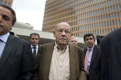 Fèlix Millet, sortint de la ciutat judicial, el 2009.