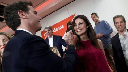 Lorena Roldán, nueva líder de Ciudadanos en Cataluña, junto a Albert Rivera.