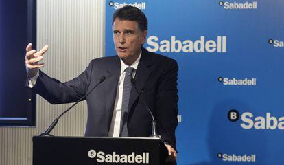 El consejero delegado del Sabadell, Jaime Guardiola , durante la rueda de prensa para informar de los resultados del tercer trimestre.