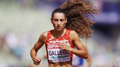 Sara Gallego durante las semifinales de los 200 metros lisos.