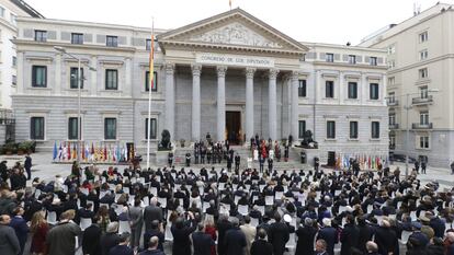 Un momento de la celebración institucional del Día de la Constitución, este martes ante el Congreso.