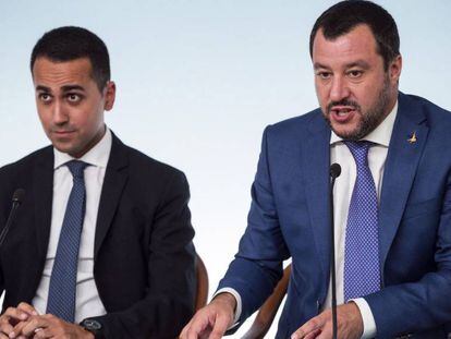 El ministro de Desarrollo Económico italiano,Luigi Di Maio, y el ministro del Interior italiano, Matteo Salvini.