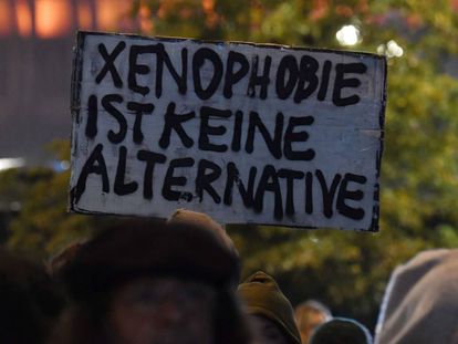 &quot;La xenofobia no es una alternativa&quot;. Protesta contra la AfD en pasado 24 de septiembre.