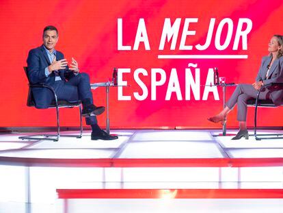 Pedro Sánchez y Nadia Calviño, en la sede del PSOE, este miércoles.