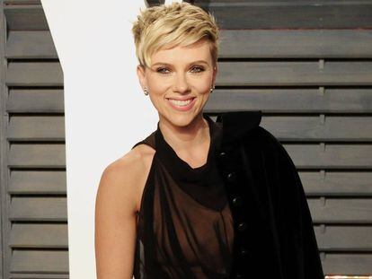 La actriz Scarlett Johansson, en una fiesta tras los Óscar de 2017. La actriz es una de las víctimas de vídeos falsos, algunos de ellos con más de 1,5 millones de reproducciones.