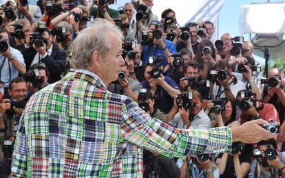 Bill Murray, ayer en Cannes durante la sesión fotográfica de la película Moonrise kingdom, de Wes Anderson.