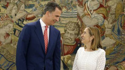 El rey Felipe VI recibe a la presidenta del Congreso este jueves en el Palacio de la Zarzuela.