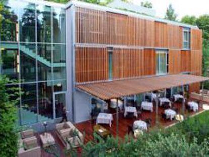 Imagen de la terraza del restaurante barcelon&eacute;s que ha conseguido su segunda estrella Michelin.