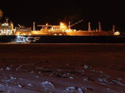 El metanero rompehielos 'Arc7 Chistophe de Margerie', en el puerto ártico de Sabetta (Rusia).