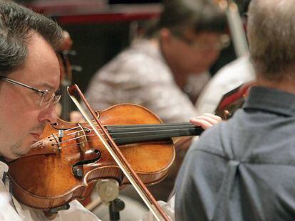 Vicente Cueva har&aacute; sonar un Stradivarius de 1691.
