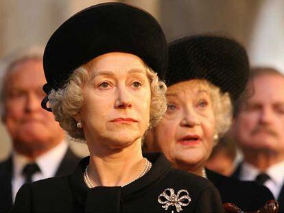 Helen Mirren, en su papel de la reina Isabel II en la película <i>The Queen.</i>