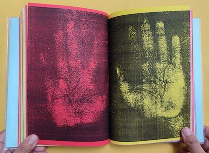 Interior del libro 'Gueari: The Life of the Photobook Designer' de Andi Ari Setiadi 