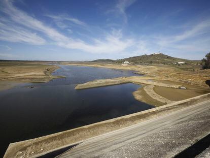 Vista del embalse dela Sierra Boyera, en Córdoba.