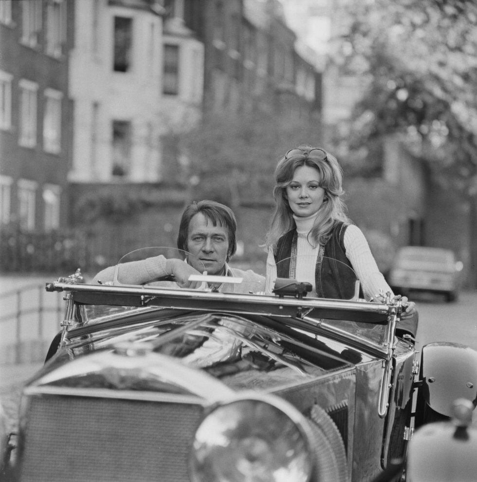 El actor canadiense Christopher Plummer y su esposa, la actriz Elaine Taylor, en su Invicta de 40 años, Reino Unido, el 22 de octubre de 1971. 