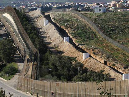 Valla fronteriza de Melilla con Marruecos, levantada para tratar de evitar la llegada de inmigrantes de forma ilegal.