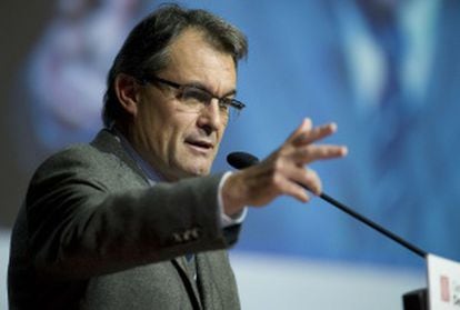 El presidente de la Generalitat, Artur Mas, ayer en un acto con profesionales sanitarios.